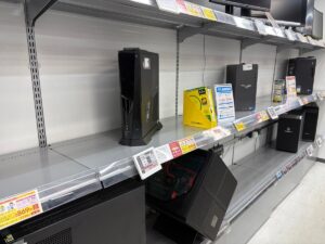 «Если-вы-всё-таки-решите-заменить-свой-игровой-ПК,-пожалуйста,-продайте-его-нам»:-дефицит-памяти-вынуждает-японских-ритейлеров-скупать-б/у-компьютеры