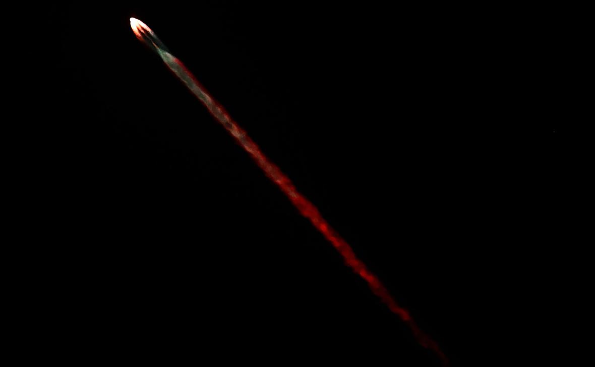 scmp-узнал,-как-китайские-спутники-выматывают-аппараты-starlink-в-космосе