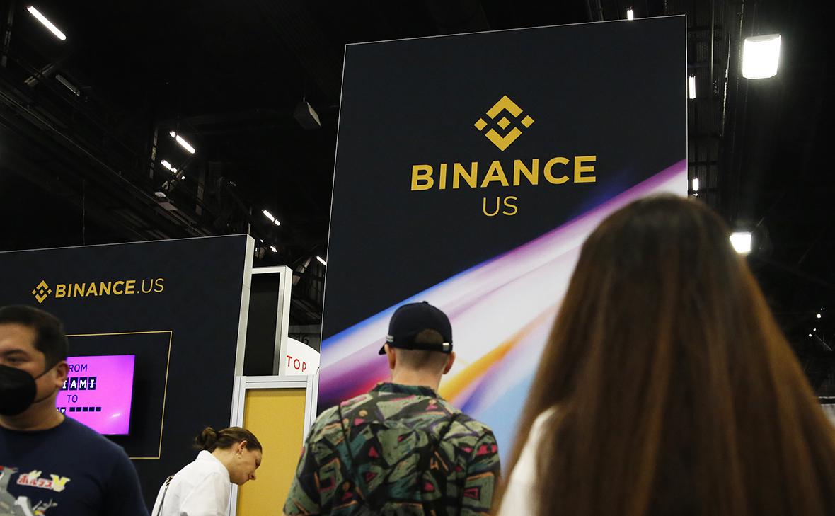 nyt-рассказала-о-союзе-биржи-binance-и-криптокомпании-семьи-Трампа