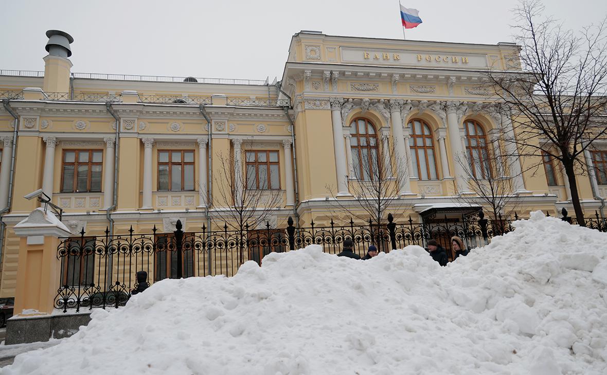 ЦБ-объяснил-цель-единой-базы-данных-банковских-карт-россиян