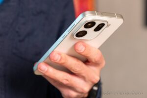 Наконец-то-аналог-magsafe-на-android-смартфонах-станет-немного-распространённее.-Такую-особенность-приписывают-грядущих-флагманам-oppo
