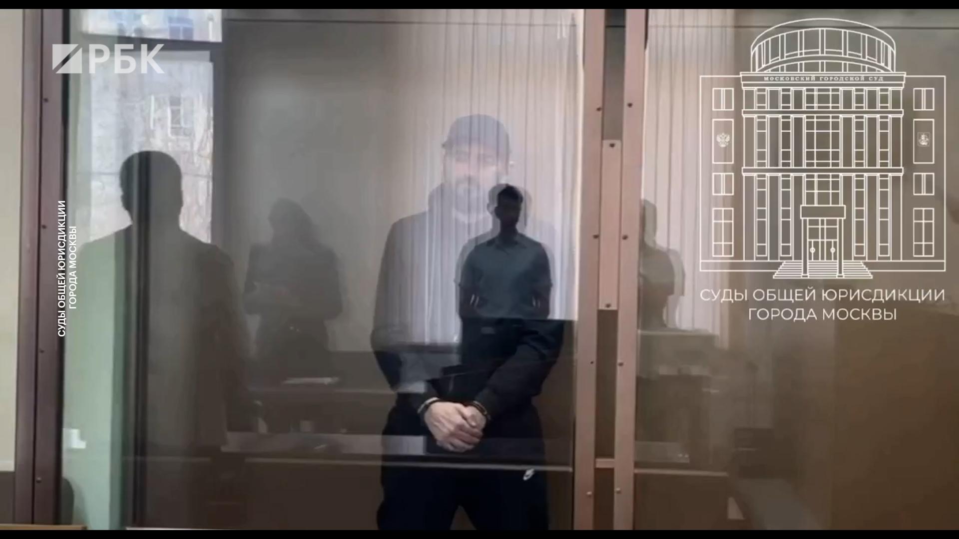 Суд-в-Москве-вынес-приговор-бойцу-ММА-по-делу-об-осквернении-памятника