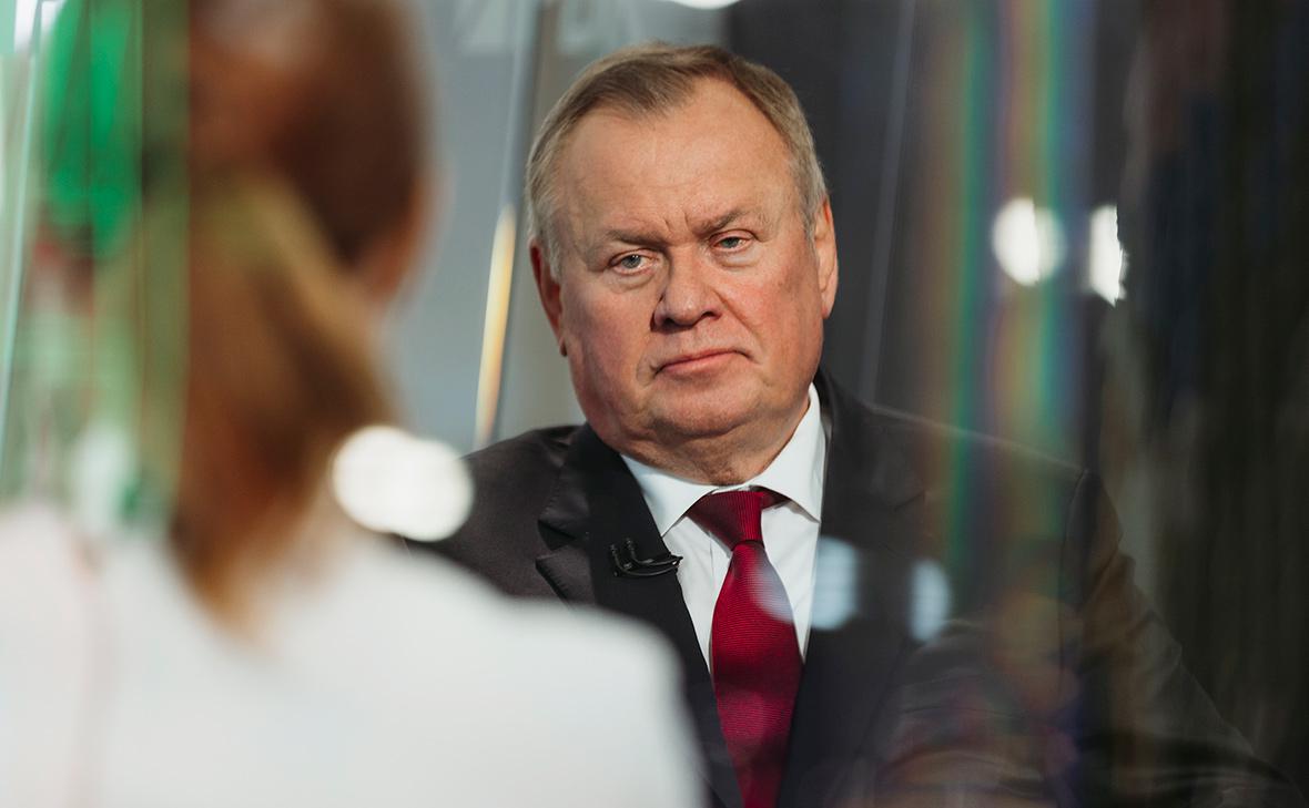 Костин-заявил,-что-перешел-с-предсказания-ключевой-ставки-на-погоду