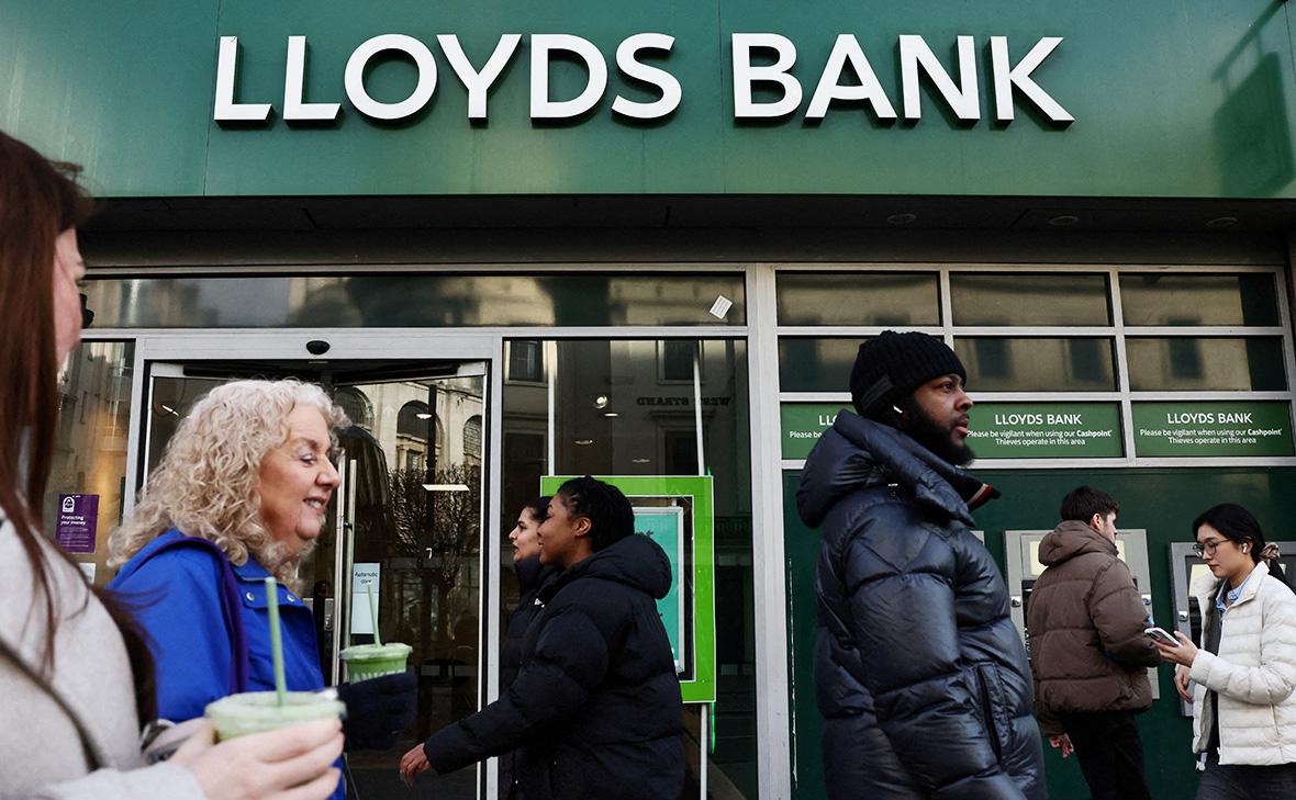 Британский-банк-lloyds-из-за-сбоя-раскрыл-данные-свыше-400-тыс.-клиентов
