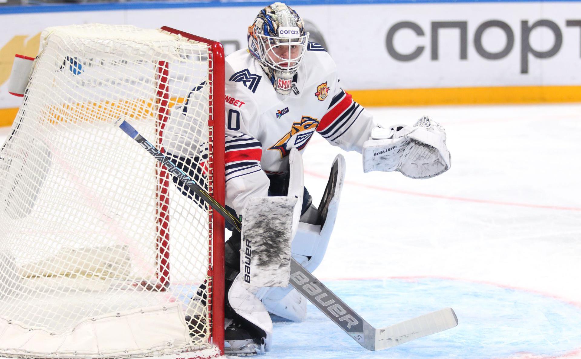 Вратаря-«Металлурга»-оштрафовали-за-удар-клюшкой-в-плей‑офф-КХЛ