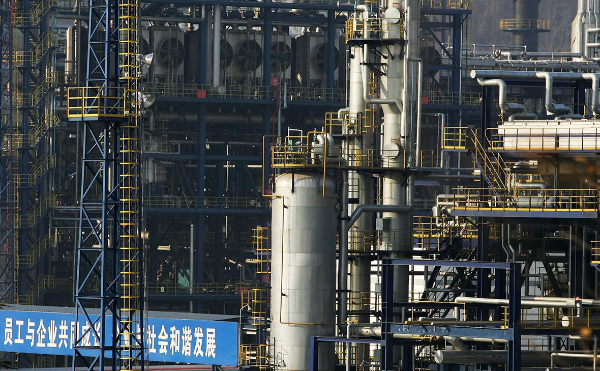 bloomberg-узнал,-что-китайским-заводам-разрешили-тратить-нефтяные-запасы