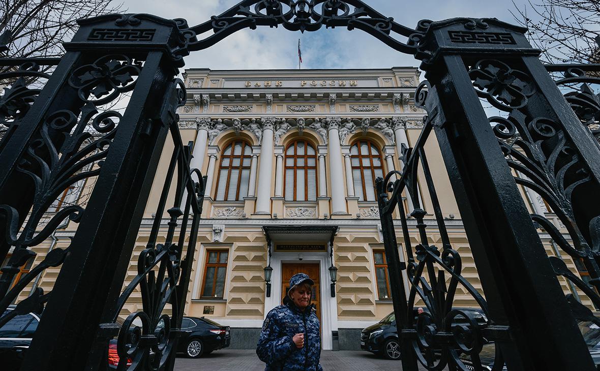 Ястребы-и-голуби:-как-подготовиться-к-решению-ЦБ-по-ставке