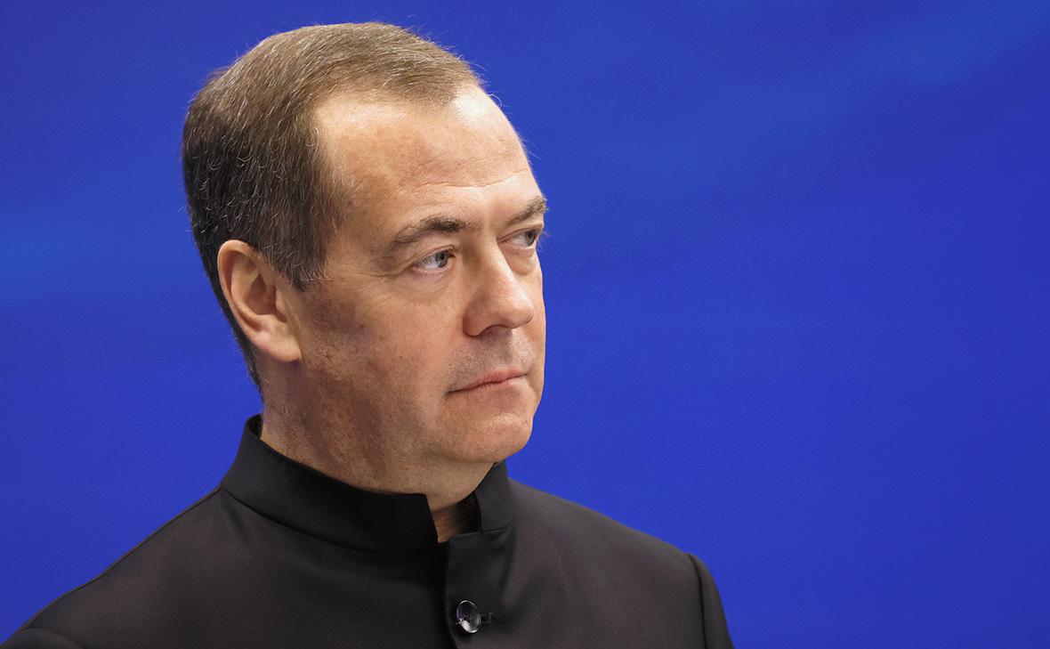 Медведев-ответил-на-идею-Эстонии-о-пошлинах-для-России-ради-помощи-Киеву