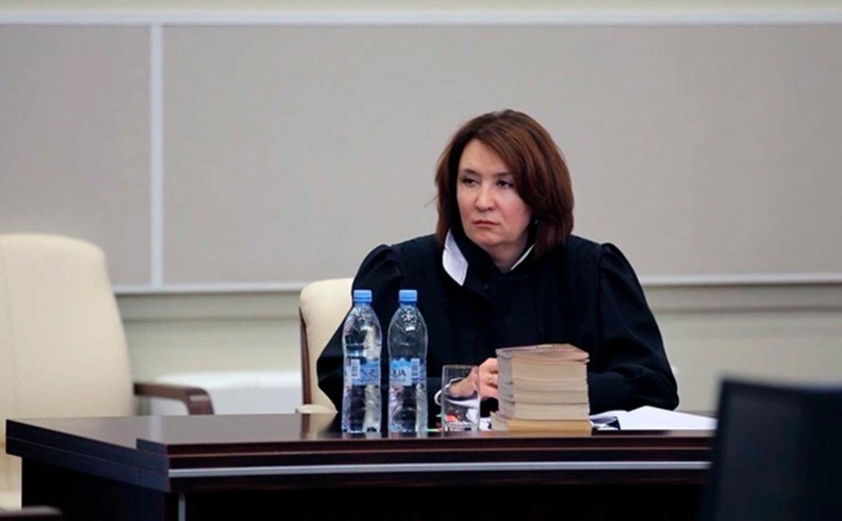 Генпрокуратура-привлекла-новых-ответчиков-по-делу-экс-судьи-Хахалевой