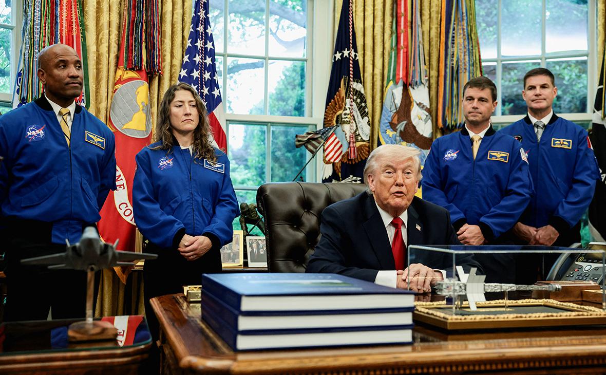 Трамп-пообещал-раскрыть-интересные-документы-об-НЛО