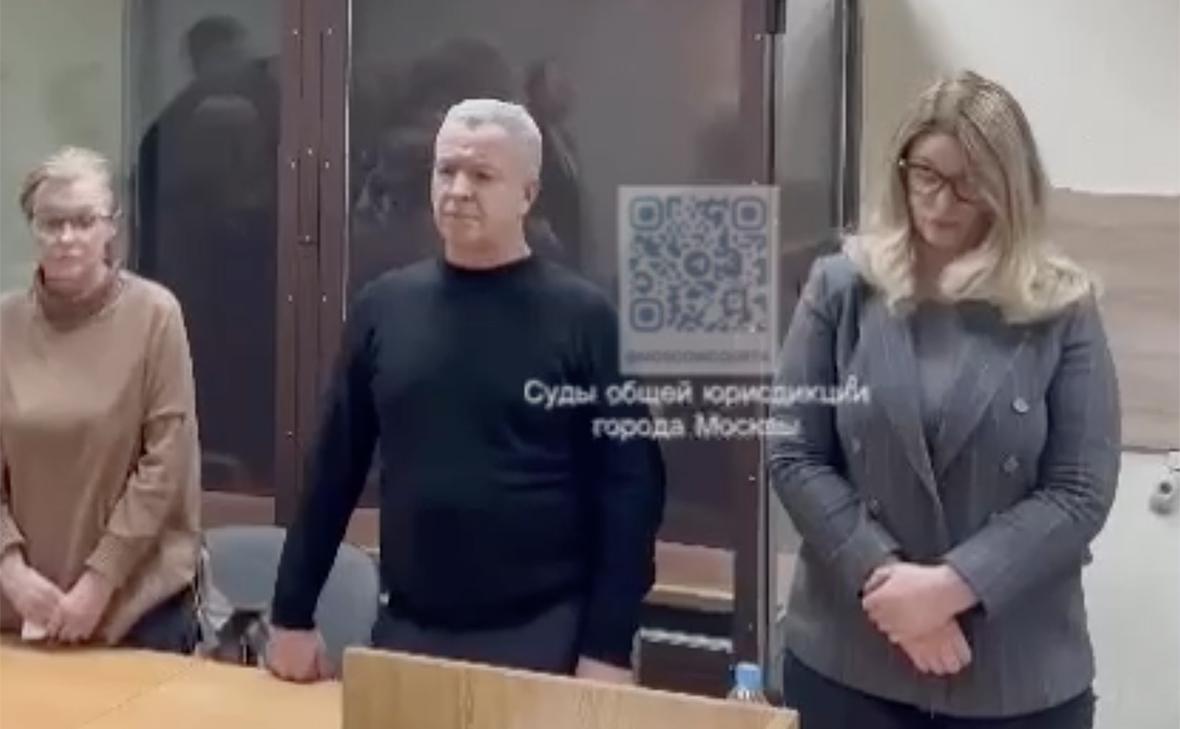 Поставщик-некачественных-рубашек-для-МВД-подал-ходатайство-об-УДО