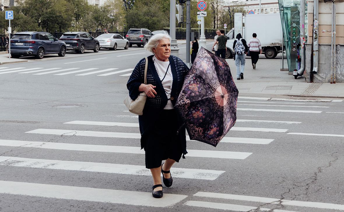 Москвичей-предупредили-о-сильном-ветре-и-грозе