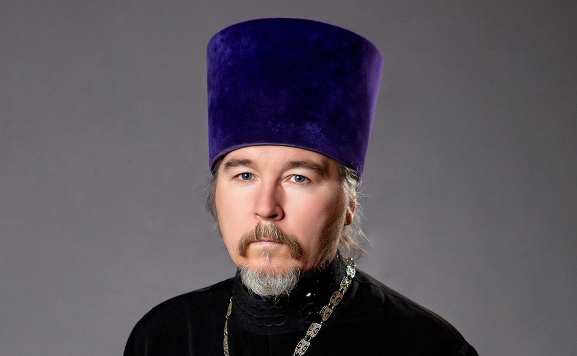 Мужчина-напал-на-священника-с-ножом-в-храме-в-Элисте