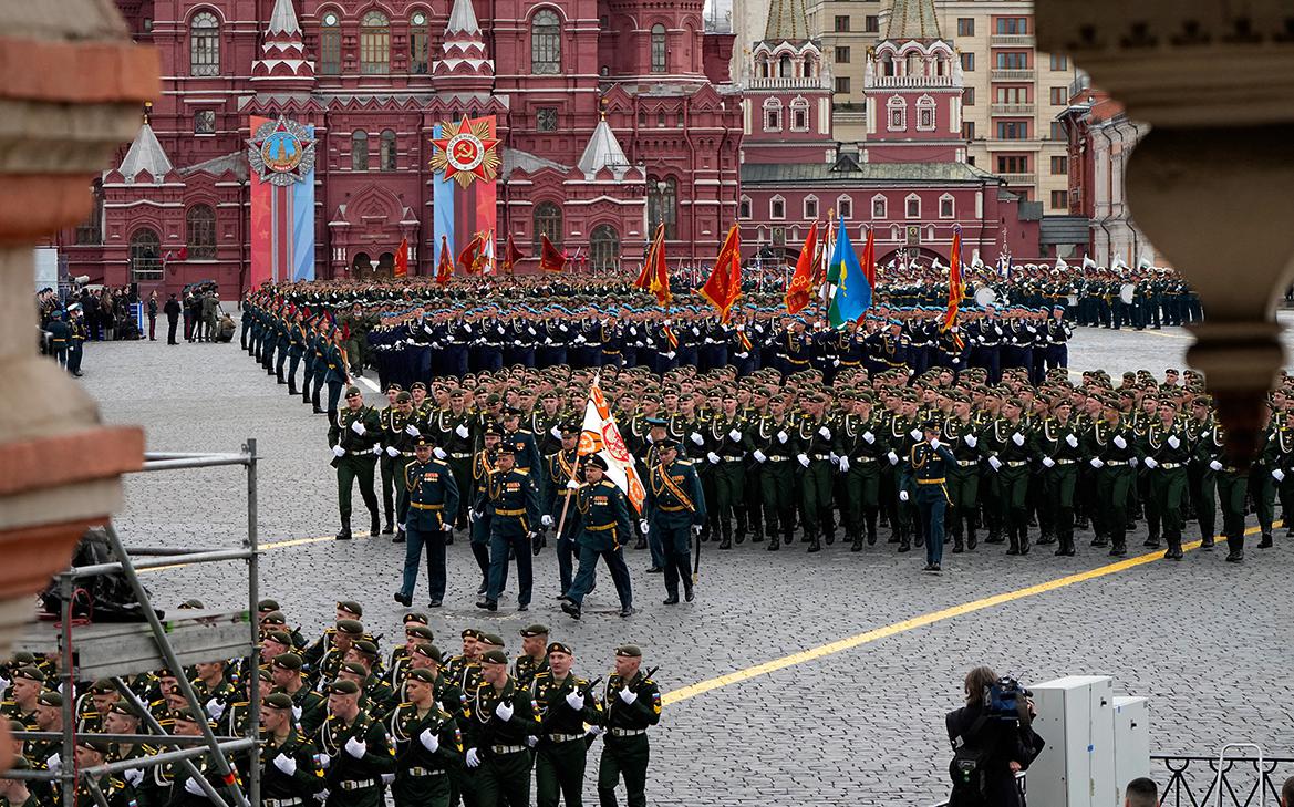 Парад-Победы,-перемирие-с-Украиной.-Трансляция-ЧЭЗ-на-канале-РБК