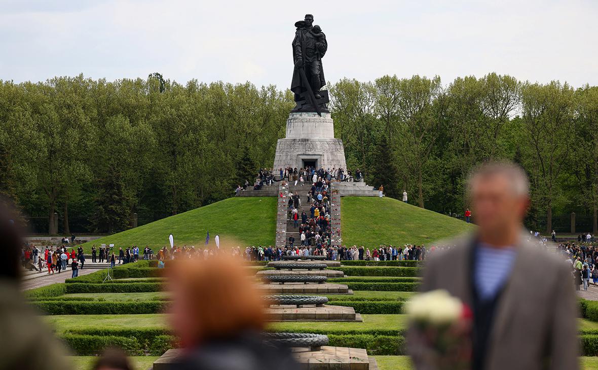 В-Берлине-из-за-конфликта-у-советского-мемориала-задержали-двух-человек