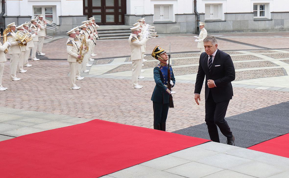euractiv-рассказал-о-давлении-на-Фицо-из-за-визита-в-Москву
