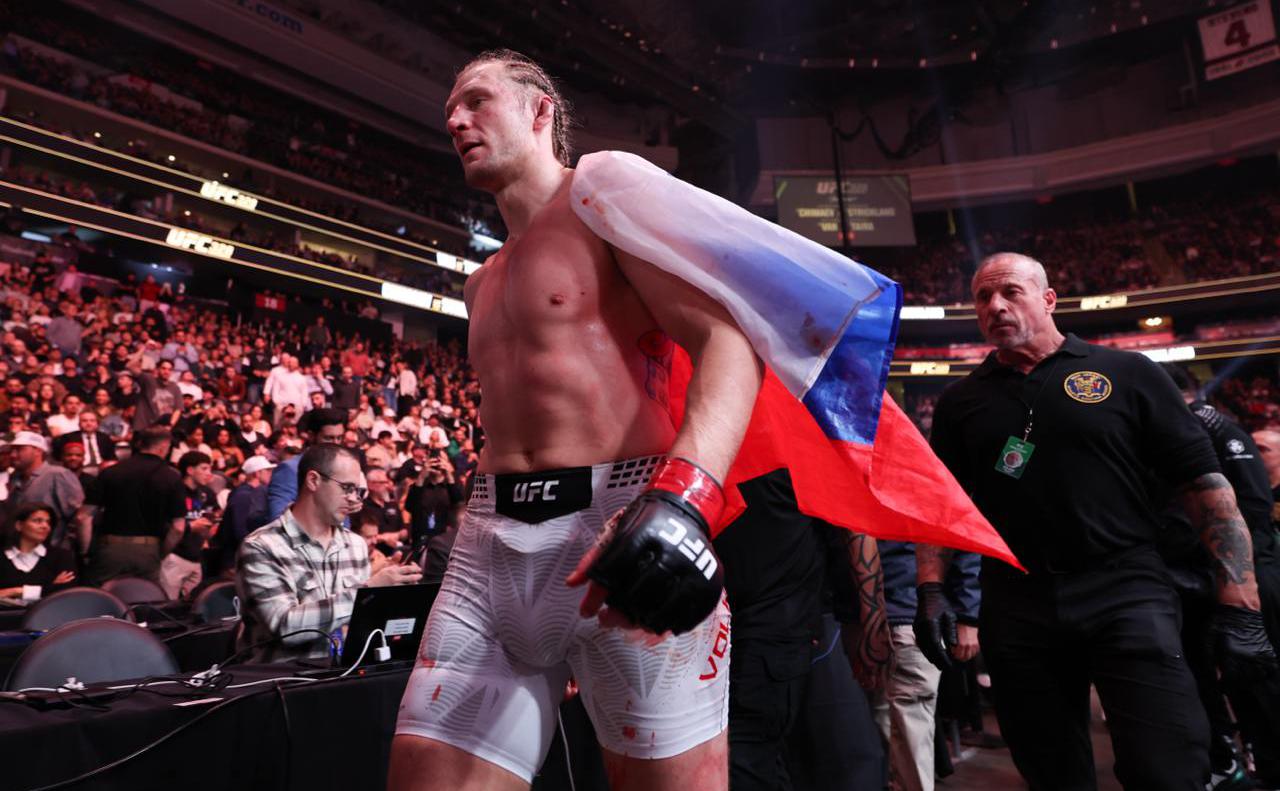 Лучшего-российского-тяжеловеса-в-ufc-освистали-после-победы