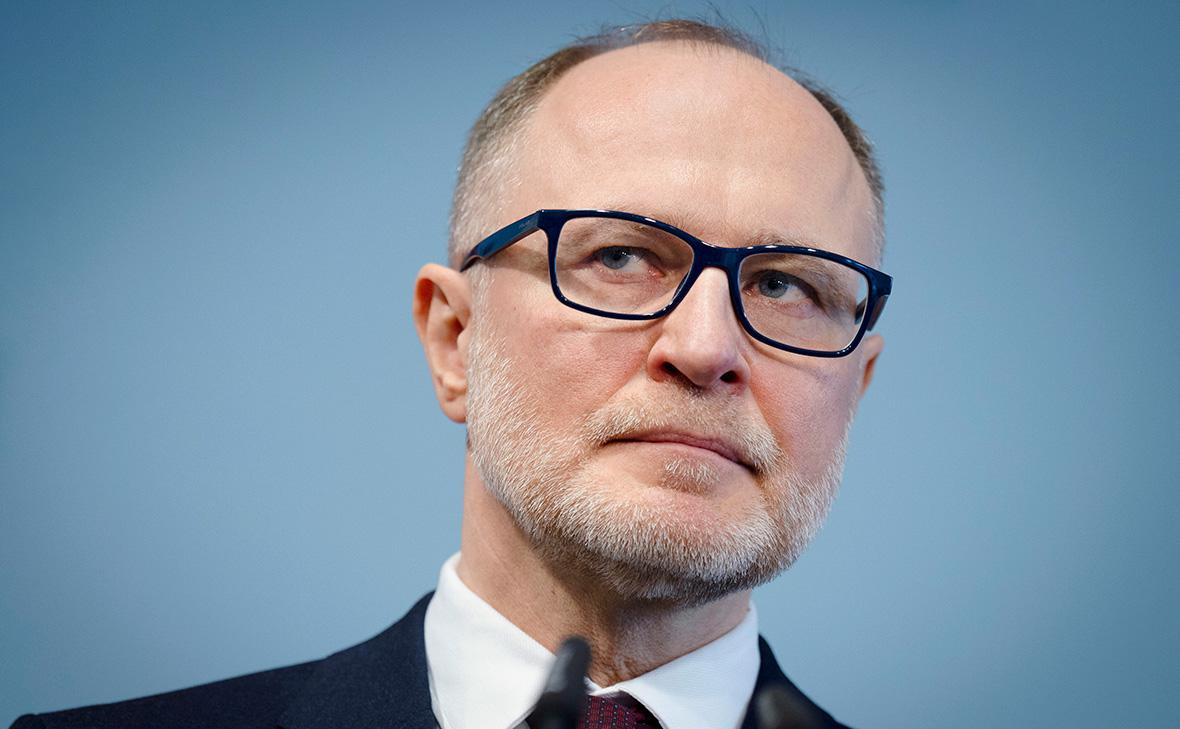 Министр-обороны-Латвии-ушел-в-отставку-из-за-украинских-дронов