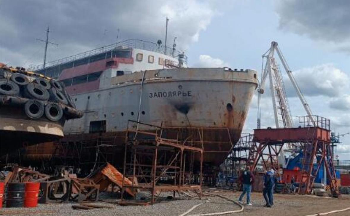 В-Архангельске-на-судне-«Заполярье»-произошел-пожар