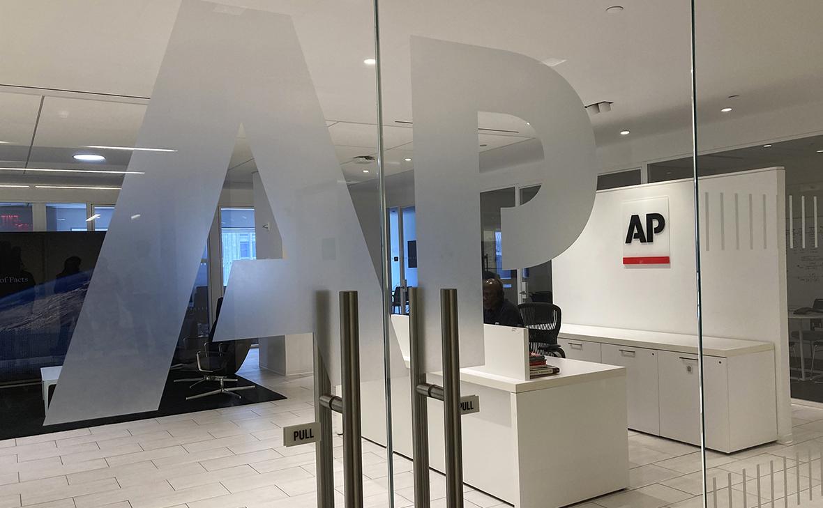 associated-press-уволило-20-журналистов-из-за-кризиса-печатных-медиа