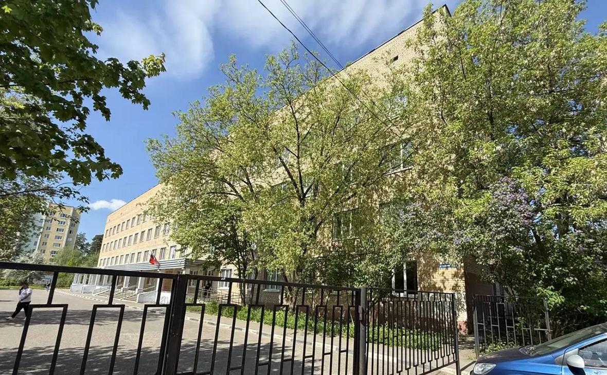 В-Лобне-обломки-беспилотника-упали-на-территорию-поликлиники