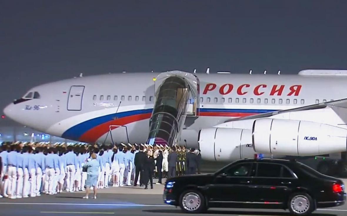 Прибытие-Путина-в-Китай.-Трансляция