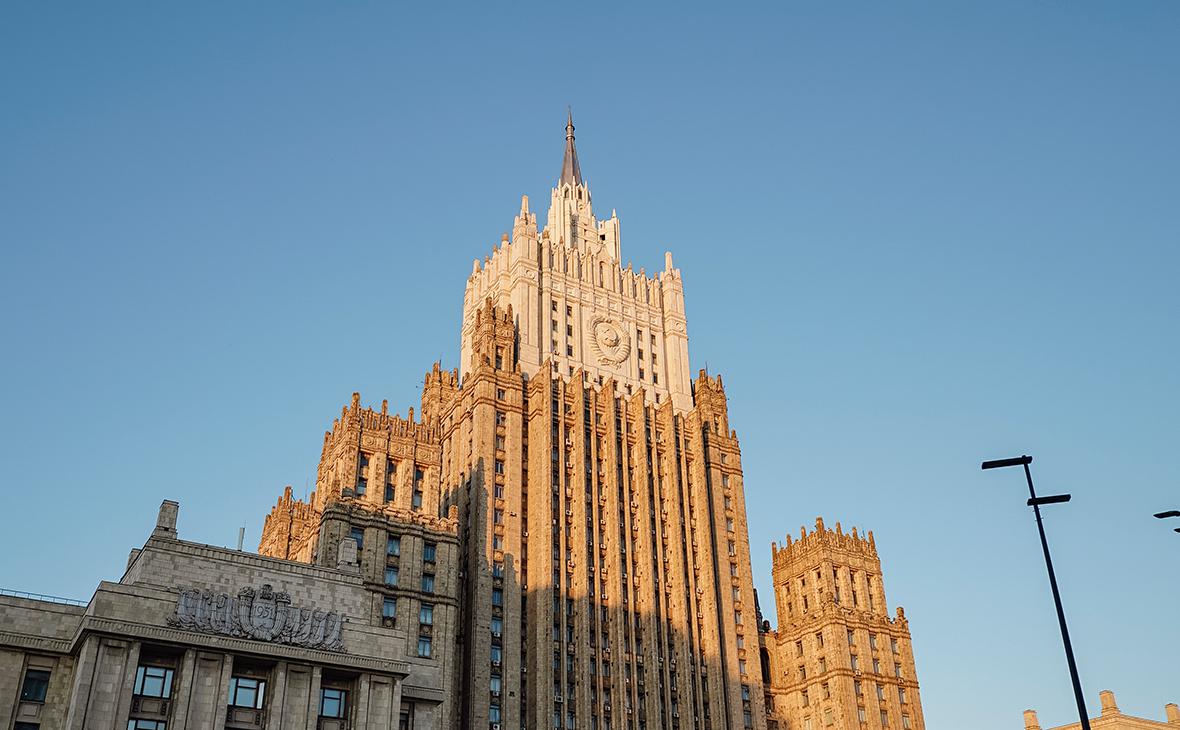 В-МИДе-заявили-о-невозможности-для-Армении-«танцевать-на-двух-свадьбах»